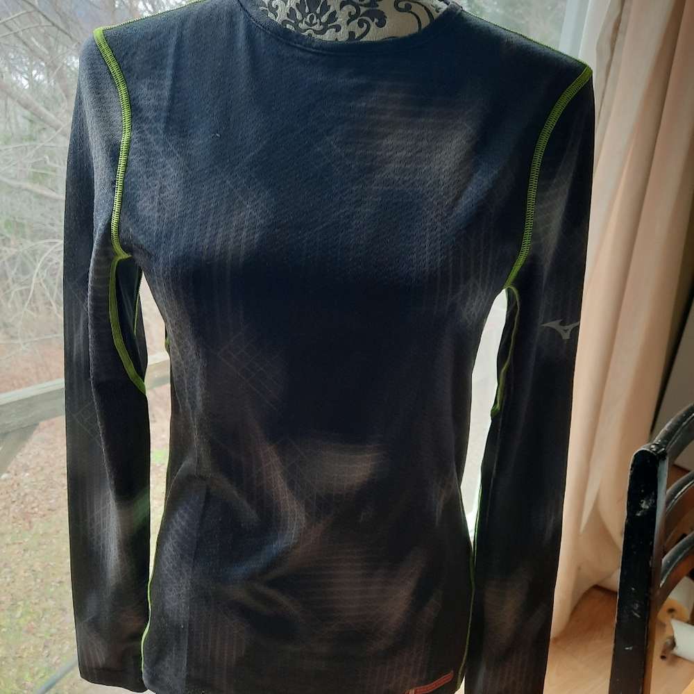 Mizuno NWT shirt